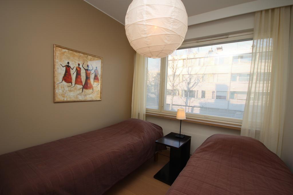 Gella Serviced Apartment Pitaejaenmaeki Helsinki Room photo