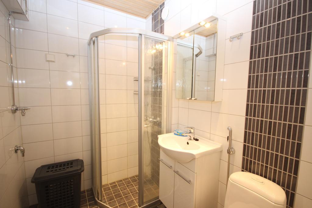 Gella Serviced Apartment Pitaejaenmaeki Helsinki Room photo